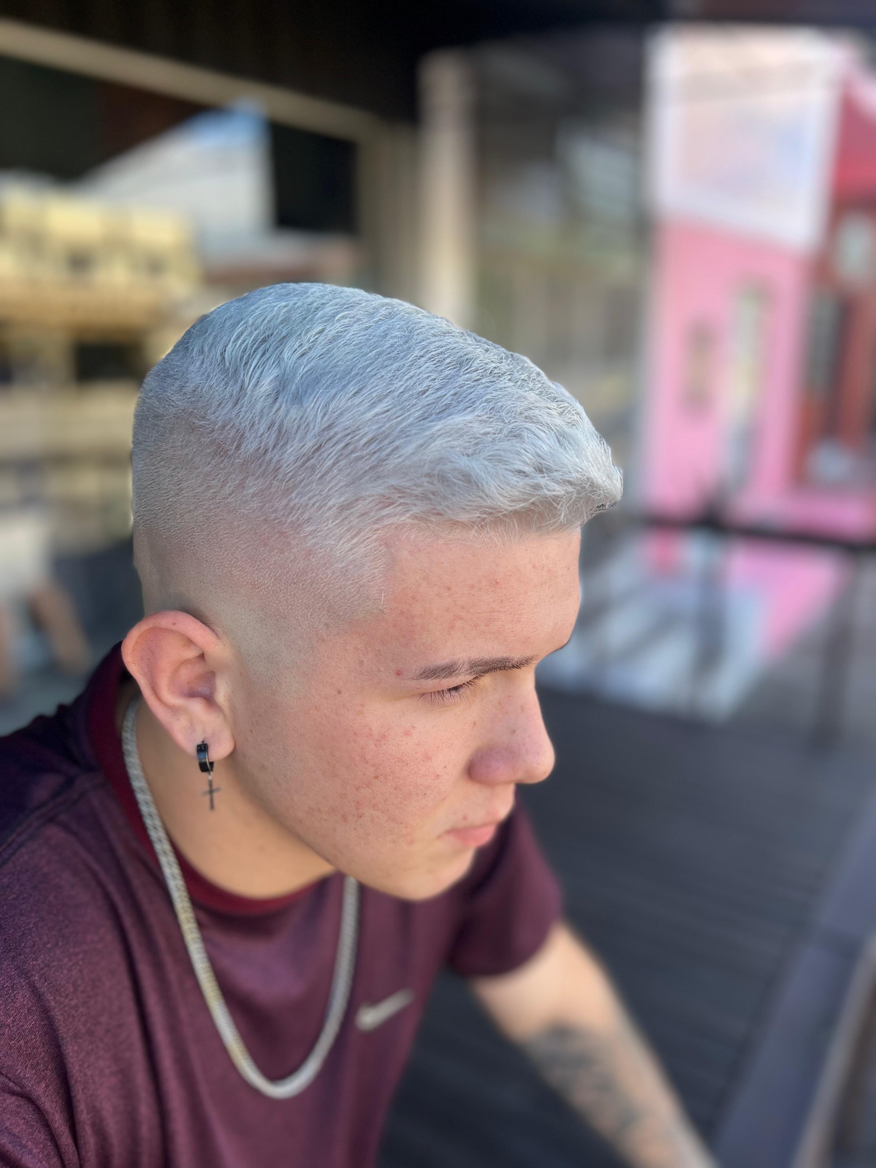 Pintura de Cabelo - Platinado